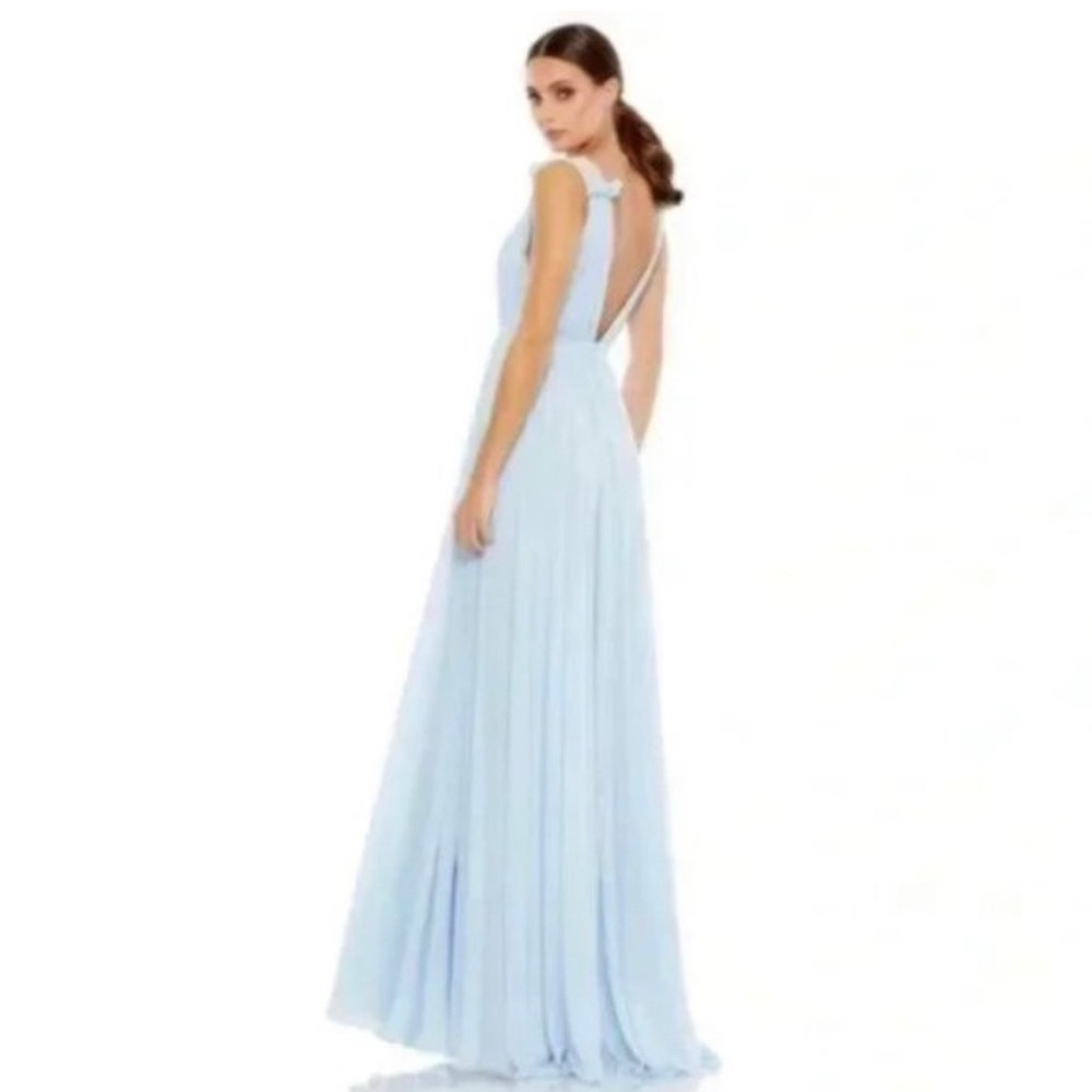 MAC DUGGAL Plunge Neck Chiffon Grecian Gown in Powder Blue Size US 6 - Picture 2 of 5